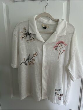 Escape White Short-Sleeve Button-Down Shirt with Pink & Brown Floral Embroidery